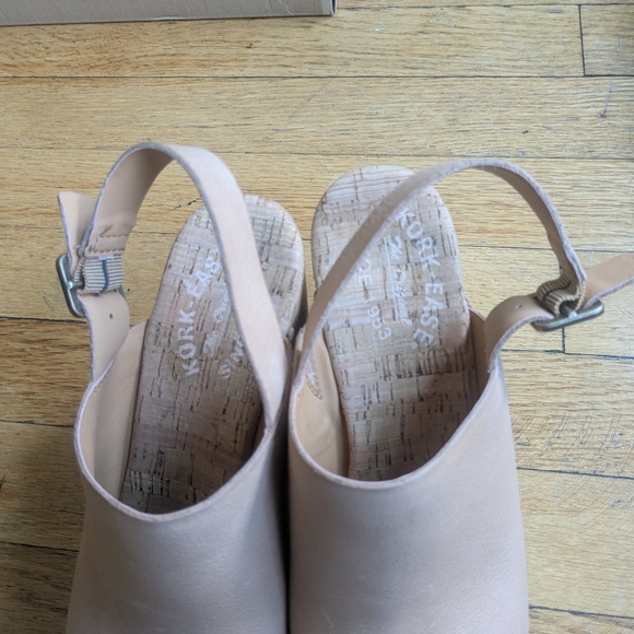 Women's Tan Leather Clogs - Picture 5 of 9